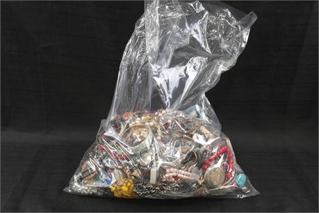 Lot of 100% Unsorted Jewelry 17.35 lbs.