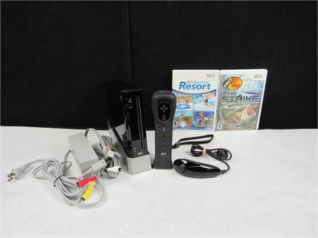 Nintendo Wii Video Game Console with Games Tested Operational #GC299 (650)