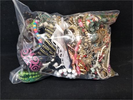 Lot Of Mixed Unsorted Costume, Fashion, Vintage Jewelry. 11 Lbs. 12.9 oz. W/ Bag