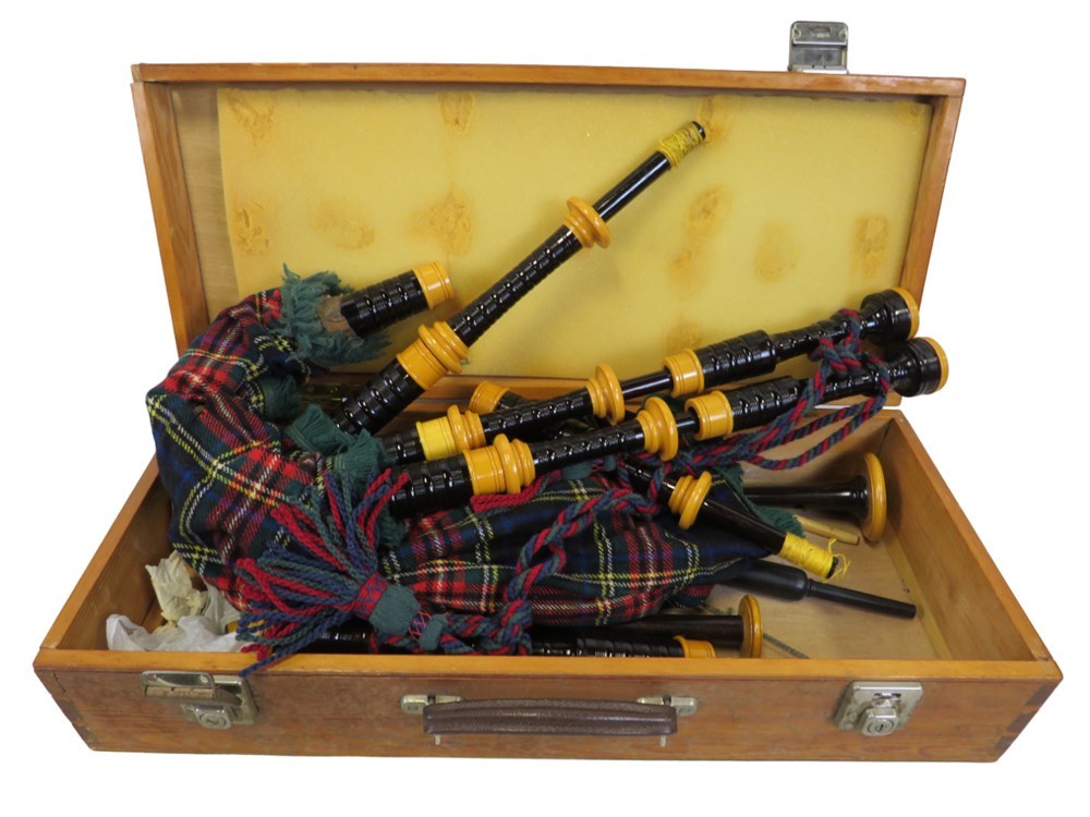 ShopTheSalvationArmy - BagPipes W/ Case [B465]