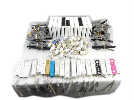 Huge Wii Lot, 10 Consoles + 20 Controllers, All Tested