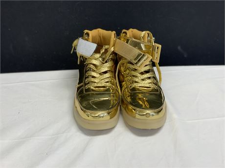 ShopTheSalvationArmy - Gold Sneakers