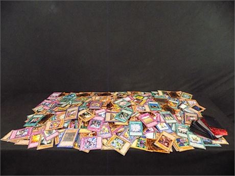 Huge Lot OF Yu-Gi-OH Trading Cards, Over 700 Cards
