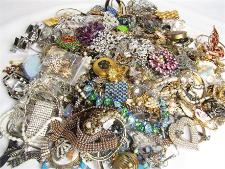 ShopTheSalvationArmy - 16+ lbs Costume Jewelry Lot, Sorted $5 Standard ...