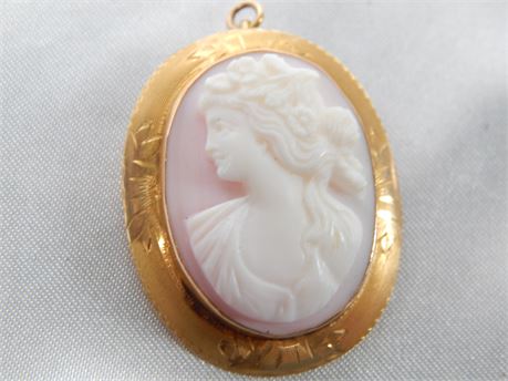Pink and White Hand-Carved Cameo Brooch/Pendant Set in 10K (270SA)