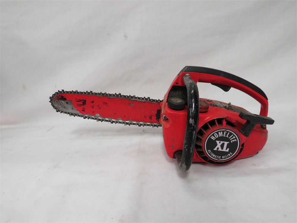 Shopthesalvationarmy Homelite Textron Xl Gas Powered Chain Saw Local Pick Up Only 2861