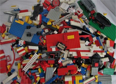 ShopTheSalvationArmy - Lot of 5 LBS Legos