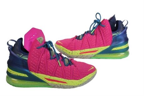 ShopTheSalvationArmy - Nike Lebron 18 Shoes, Size: 10 (Men) 8977 (500)