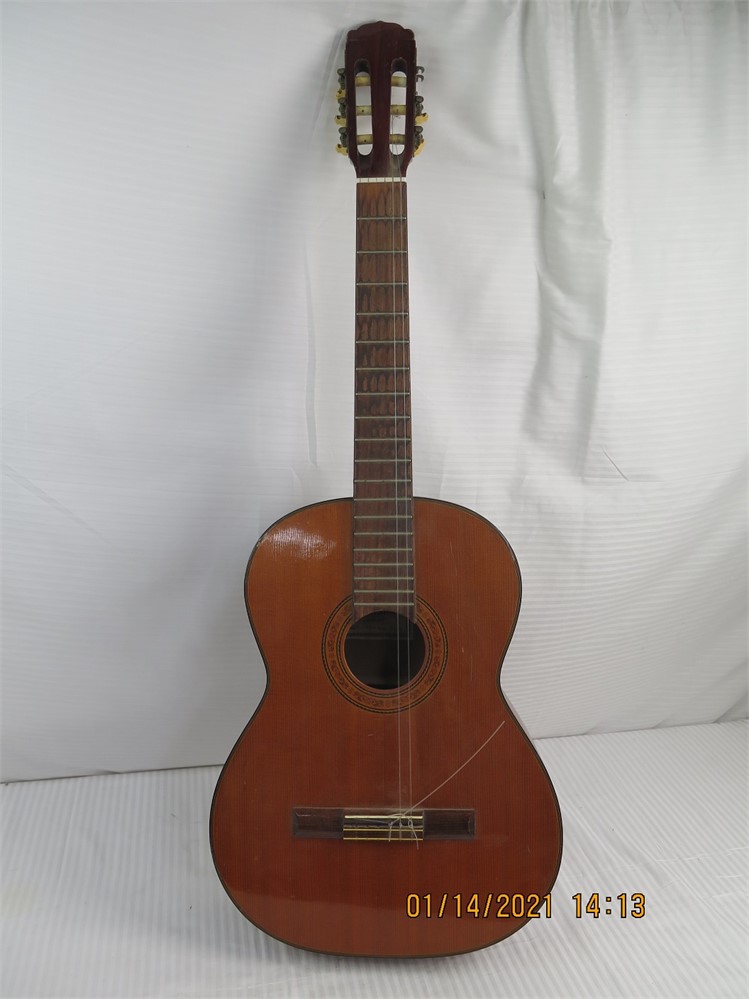 ventura bruno guitar v 1583