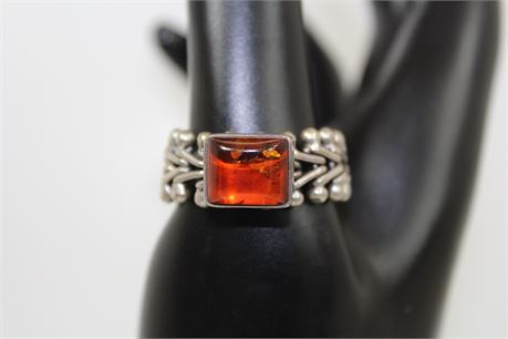 925 Silver Ring W/ Amber Size 8 11.7 g