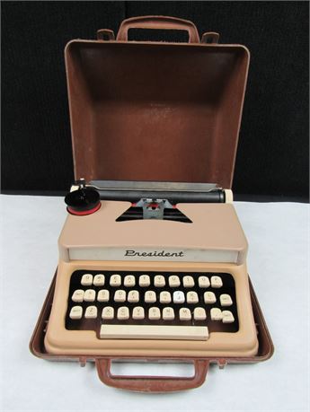 Vintage President Portable Manual Typewriter with Case FPOR #MM891 (650)