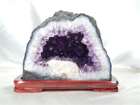Big Beautiful Amethyst Crystal Geode with Stand LOCAL PICKUP (270R3B)