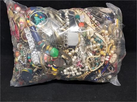 ShopTheSalvationArmy - 100% Unsorted Costume Jewelry, Scrap. Metal ...