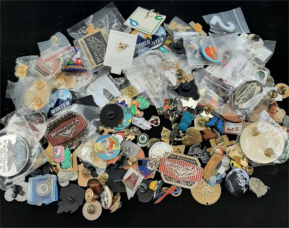 Online Thrift Store | ShopTheSalvationArmy - Lot of Pins And Buttons ...