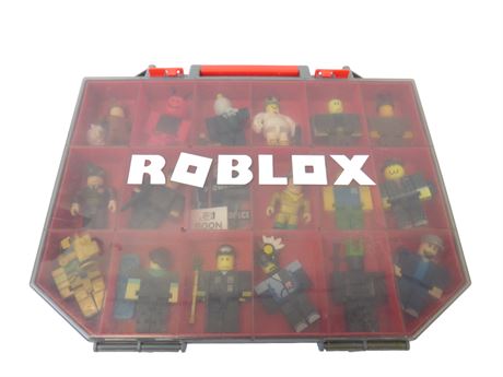 ShopTheSalvationArmy - Roblox Figures Lot: 36 Pieces [G160]