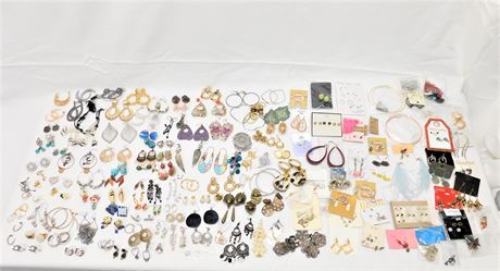 Huge lot of 164 Fashion Earrings (R2)