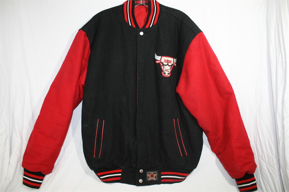 ShopTheSalvationArmy - Vintage Chicago Bulls Bomber Jacket, Size Medium