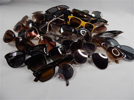 Sunglasses Lot (270R4)